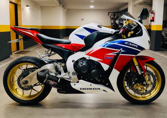HONDA CBR 1000RR FIREBLADE HONDA CBR 1000RR FIREBLADE